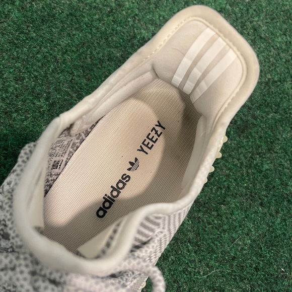 Yeezy V2 Static Sneakers - Picture 6 of 10